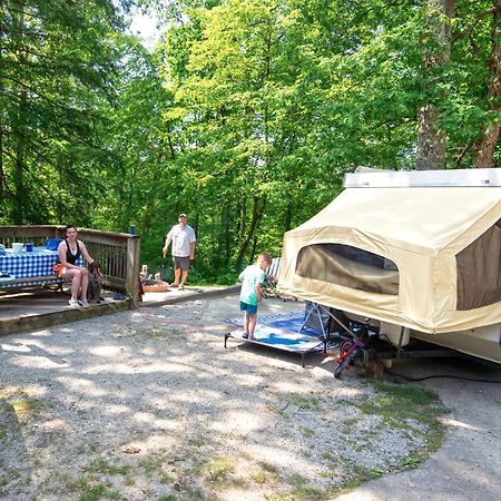 Cumberland Falls State Resort Park Honeybee エクステリア 写真