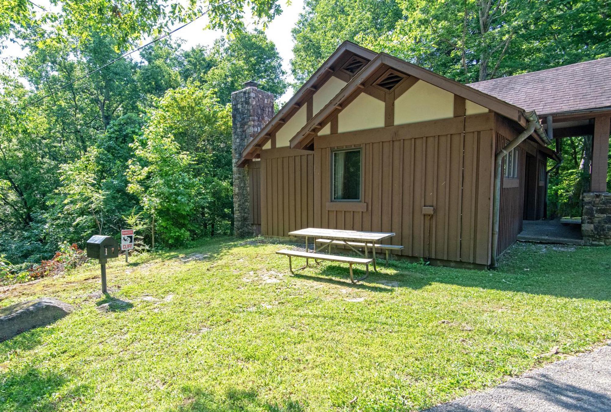 Cumberland Falls State Resort Park Honeybee エクステリア 写真